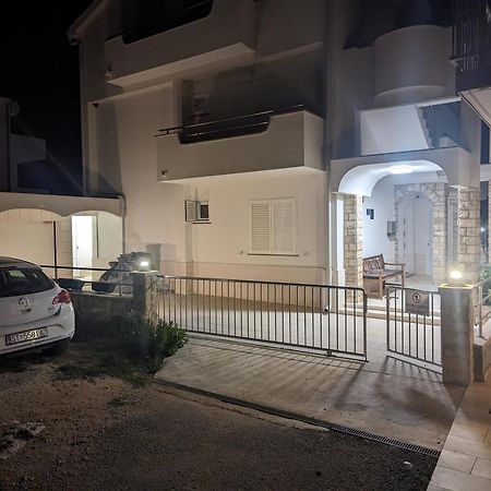Joy 1 Apartment Novalja Luaran gambar