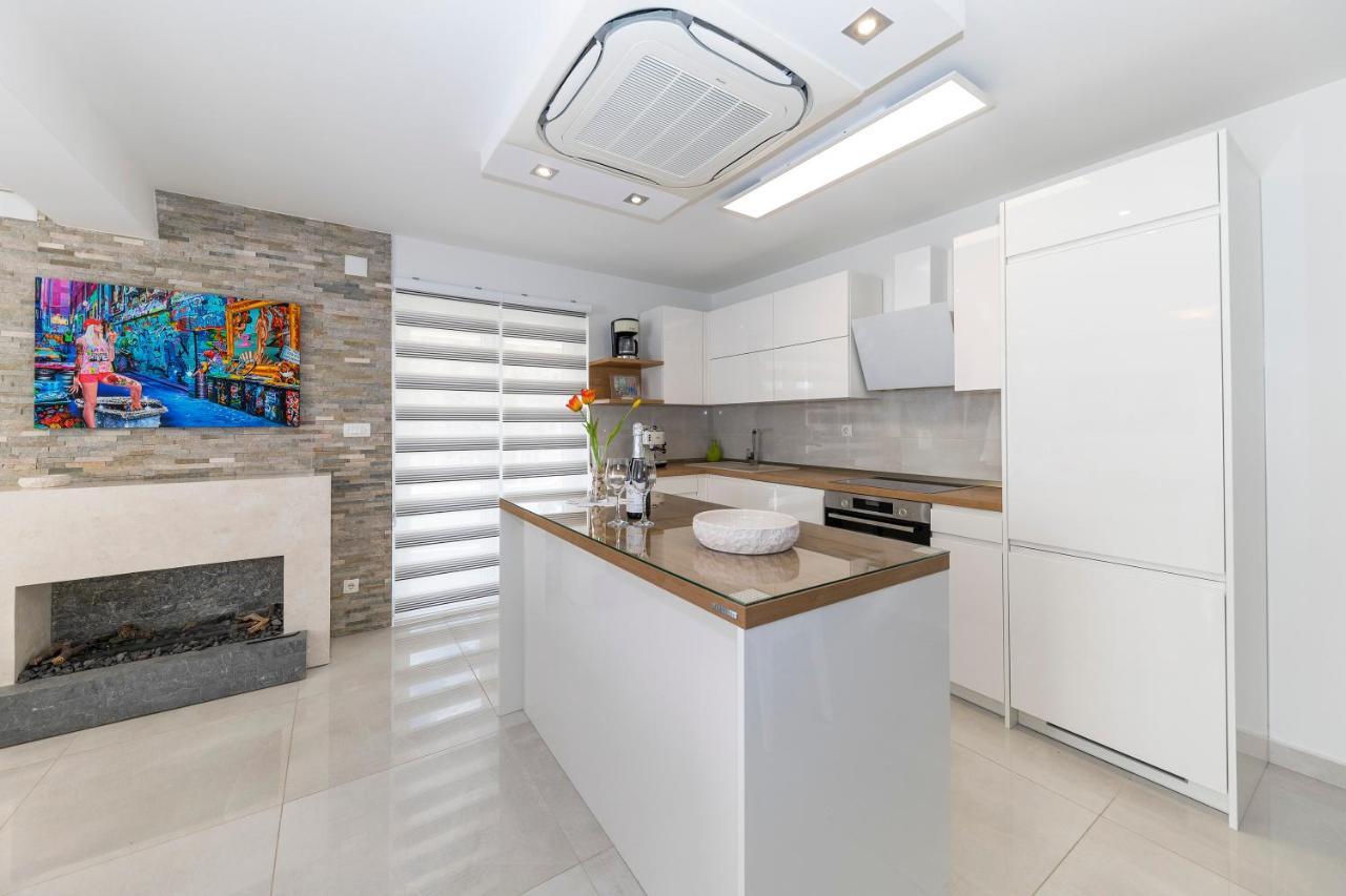 Joy 1 Apartment Novalja Luaran gambar