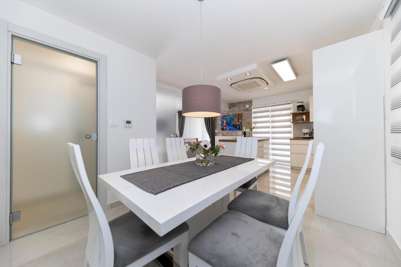 Joy 1 Apartment Novalja Luaran gambar